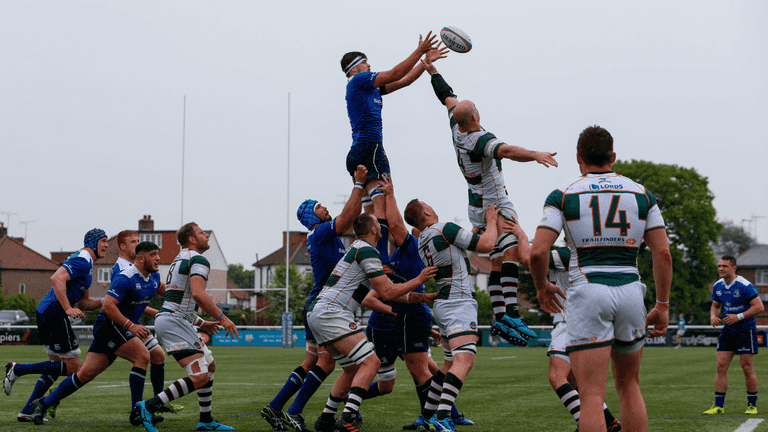 Frustrated English side nearing shock move to  URC